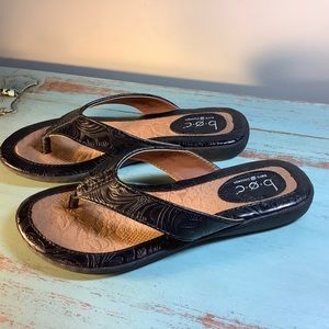 Women's Born B.O.C. Zita Flip-Flops - Size 6 - Black
